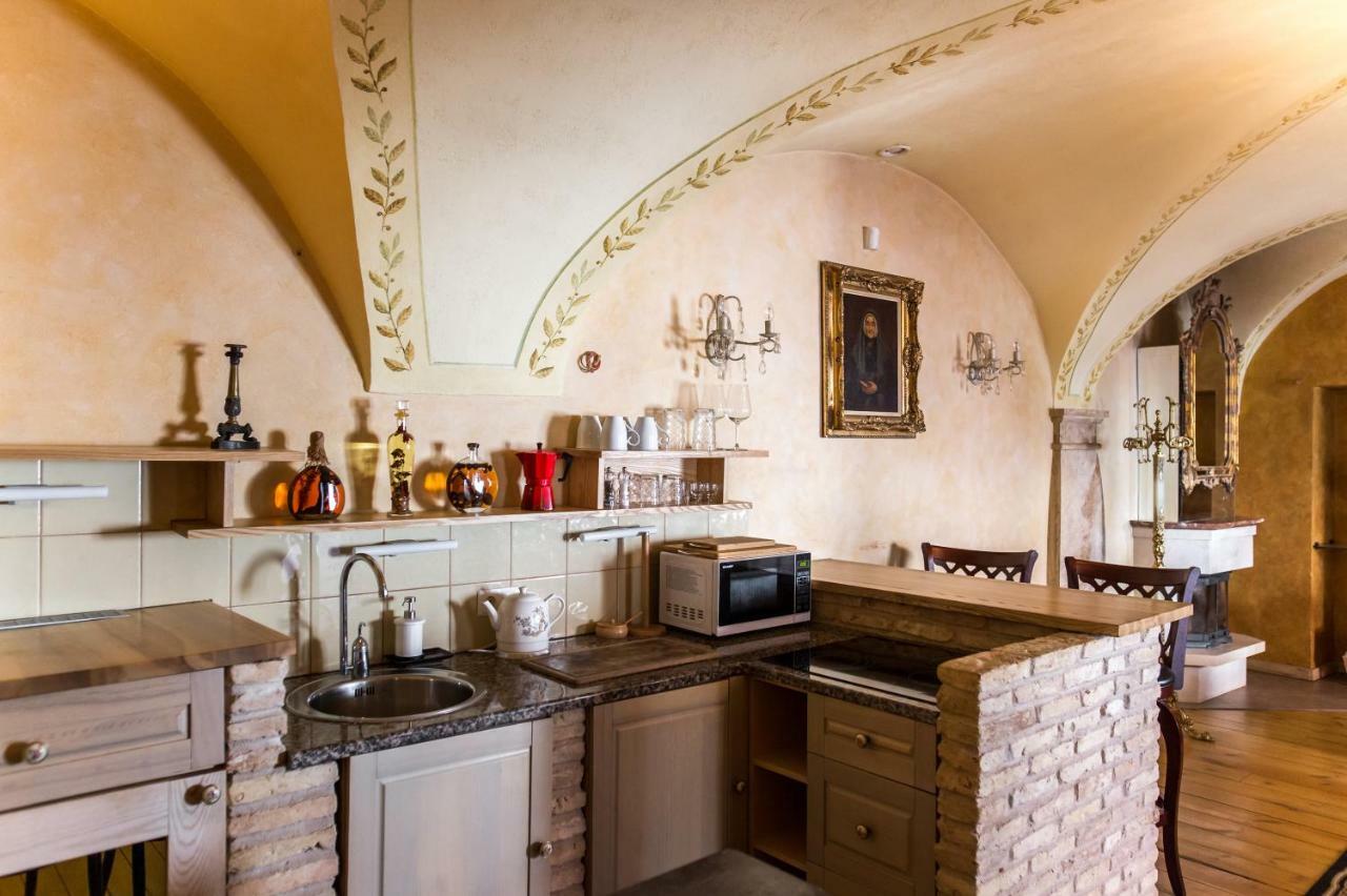 Antique Old Town Studio By Urban Rent Apartman Vilnius Kültér fotó