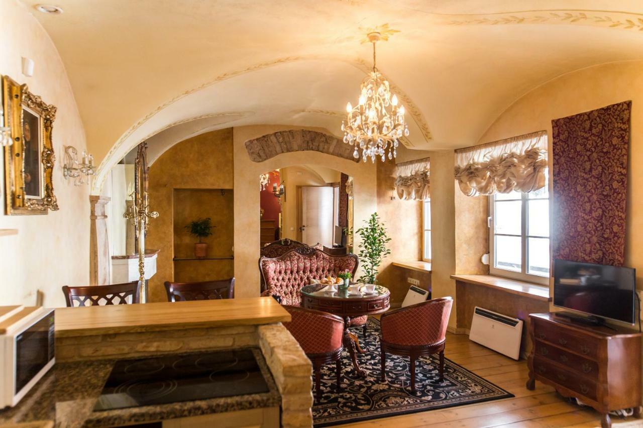 Antique Old Town Studio By Urban Rent Apartman Vilnius Kültér fotó
