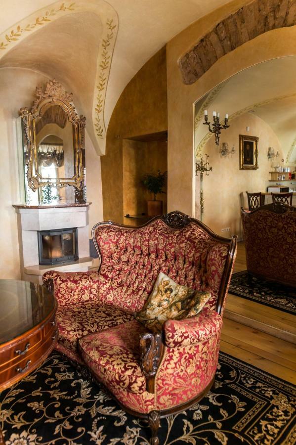 Antique Old Town Studio By Urban Rent Apartman Vilnius Kültér fotó
