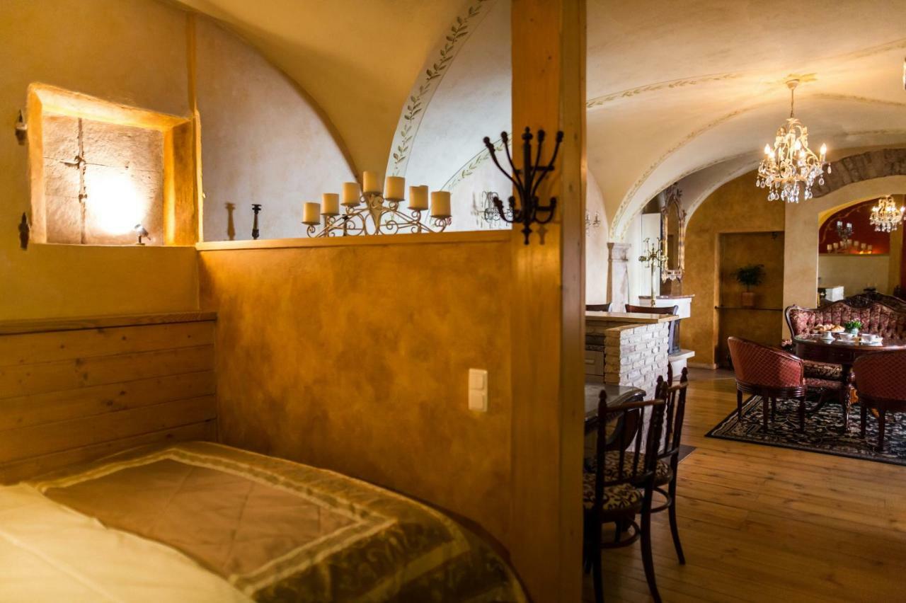 Antique Old Town Studio By Urban Rent Apartman Vilnius Kültér fotó
